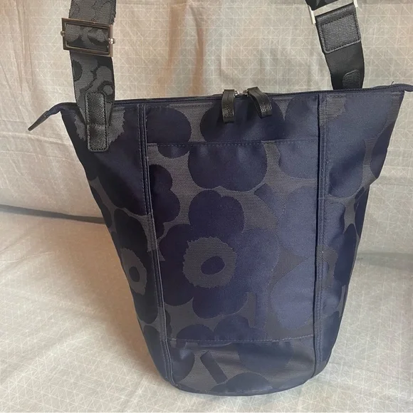 Marimekko Unikko All Day Bucket Bag Navy Blue - Picture 5 of 12
